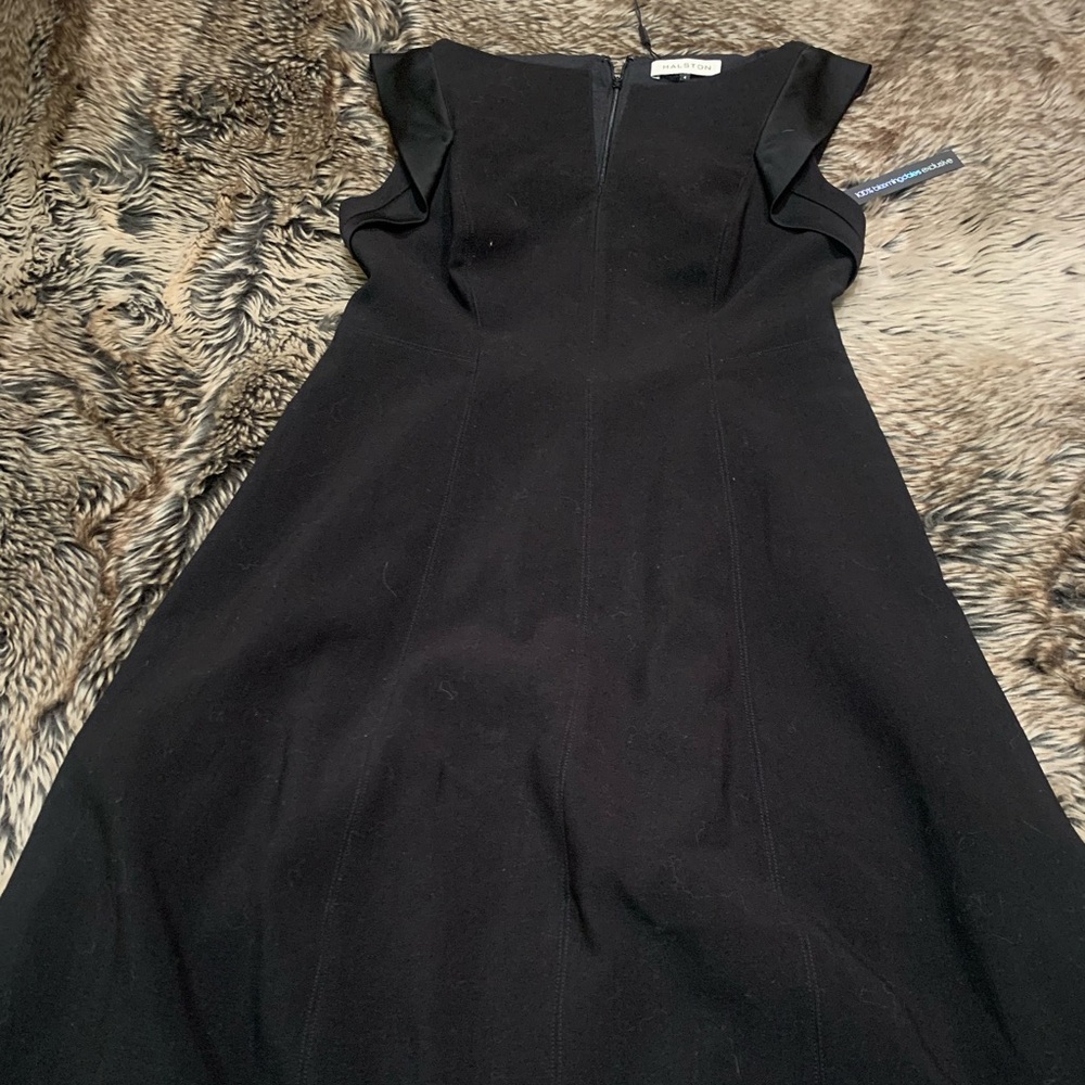 HALSTON Cap Sleeve Notched neck Faille Dress Size 4 100 % “Bloomingdale’s NWT